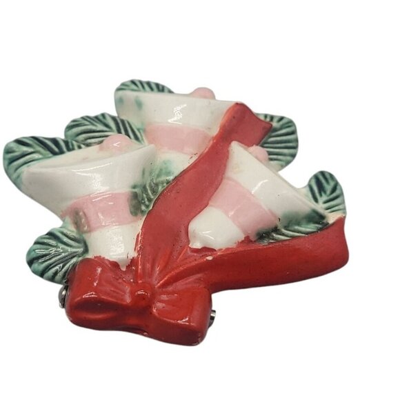 Holland Mold Christmas Brooch Handmade Handpainted Bells Holly Ribbon Vintage - Picture 7 of 9